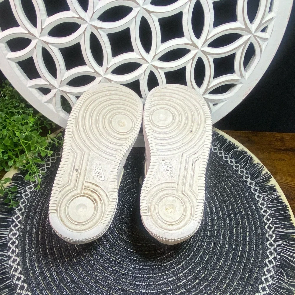 Nike sneakers kids